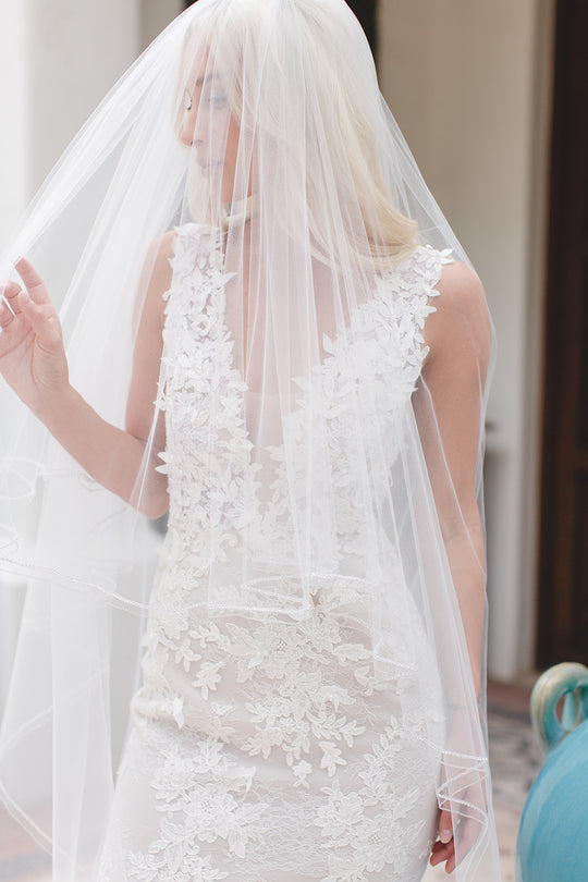 Elizabeth Johns Aubrey Veil