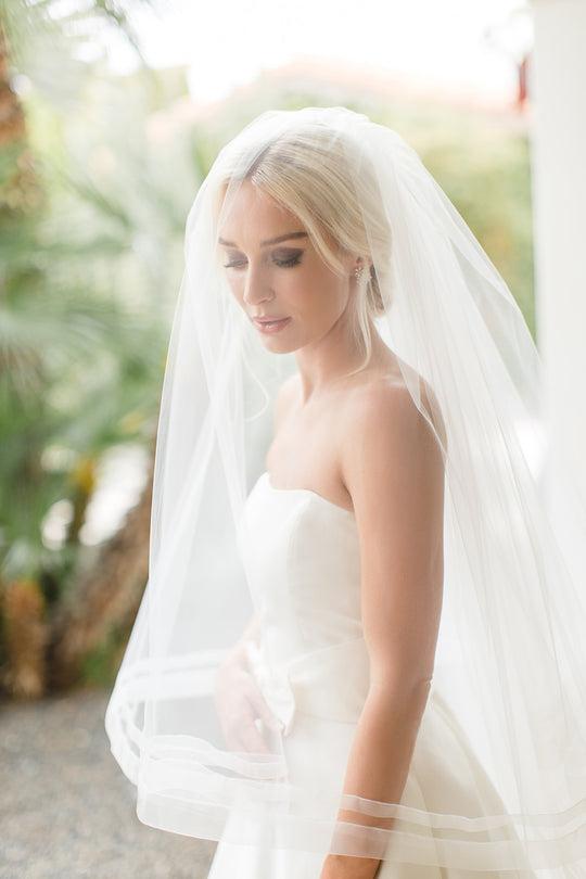 Elizabeth Johns Quinn Veil