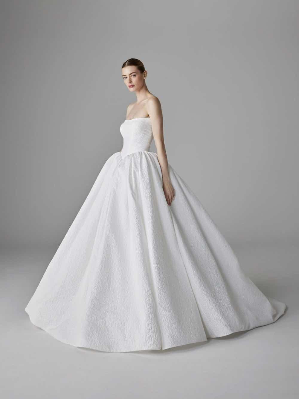 Pronovias – Elizabeth Johns Pronovias – Elizabeth Johns