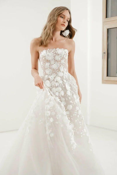 Mira Zwillinger tagged Bridal Elizabeth Johns