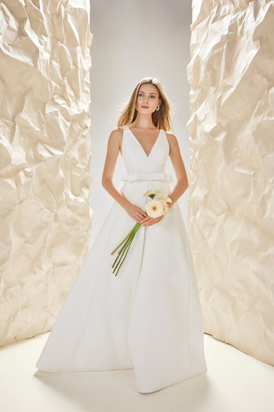 jesus peiro wedding dress designer JESUS PEIRO Timeless elegance for modern brides