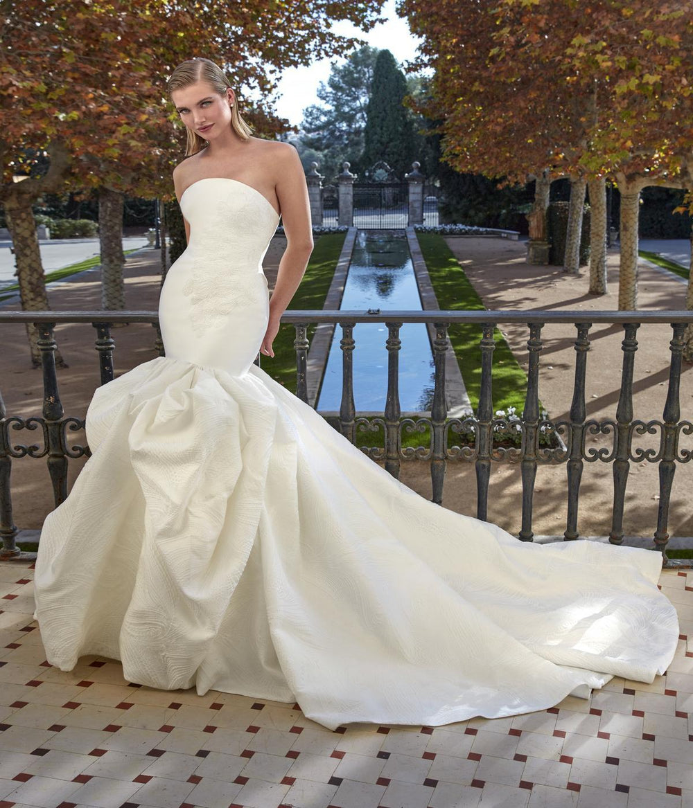 Pronovias Privee "Lilian"
