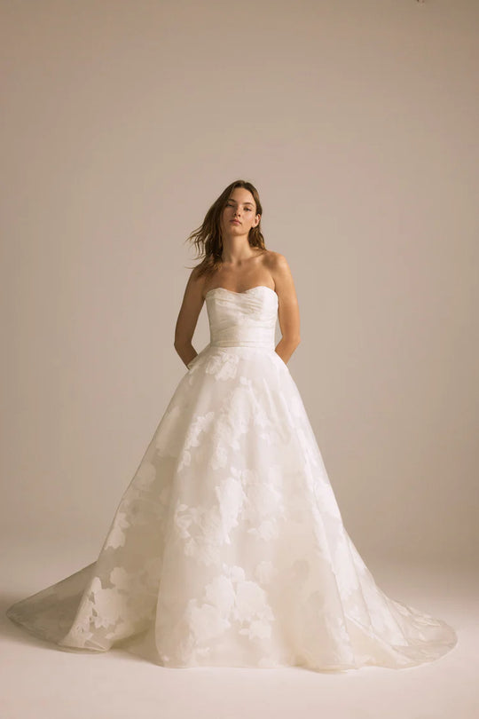 Amsale Nouvelle Elizabeth Johns Amsale Nouvelle Elizabeth Johns