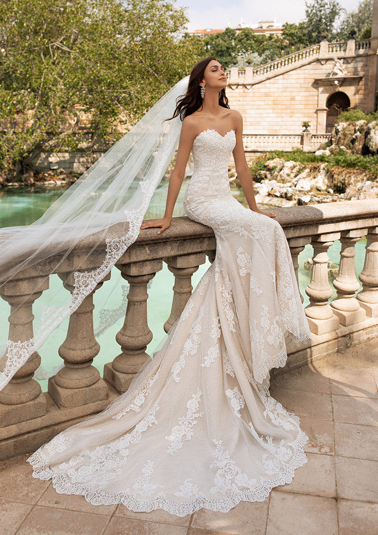 Pronovias "Princia"