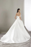 Pronovias "Keoni"