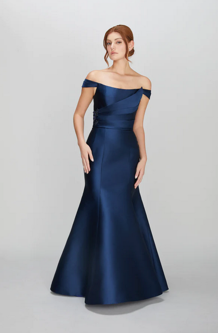 Black Label by Anne Barge