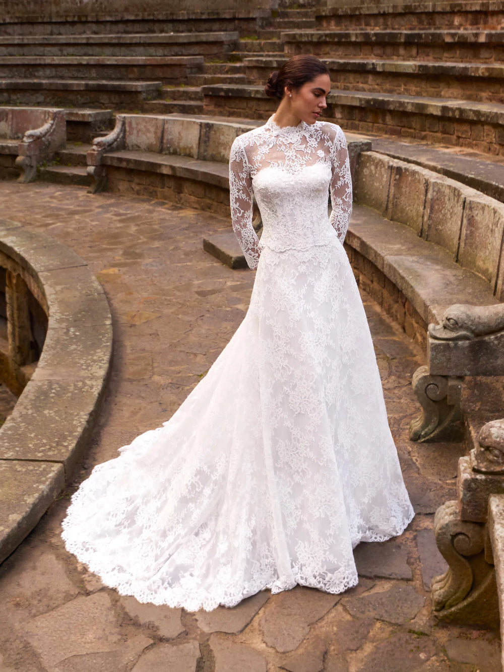 Pronovias "Ysobel & Jacket"