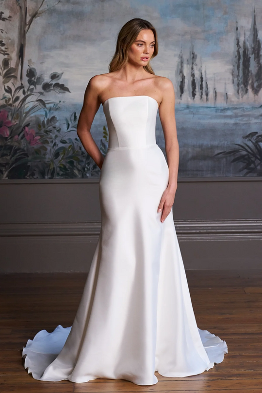 wedding dress designer caroline castigliano Luxury Designer Wedding Dresses Collections by Caroline Castigliano